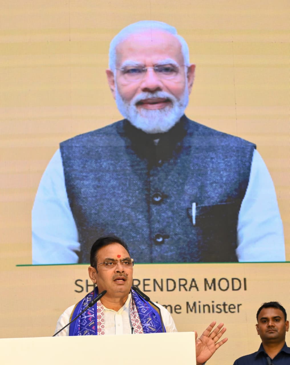 अहमदाबाद में ग्राम 2026 इन्वेस्टर मीट के दौरान मुख्यमंत्री भजनलाल शर्मा निवेशकों को राजस्थान में कृषि, डेयरी और एग्री बिजनेस निवेश के अवसरों पर संबोधित करते हुए।