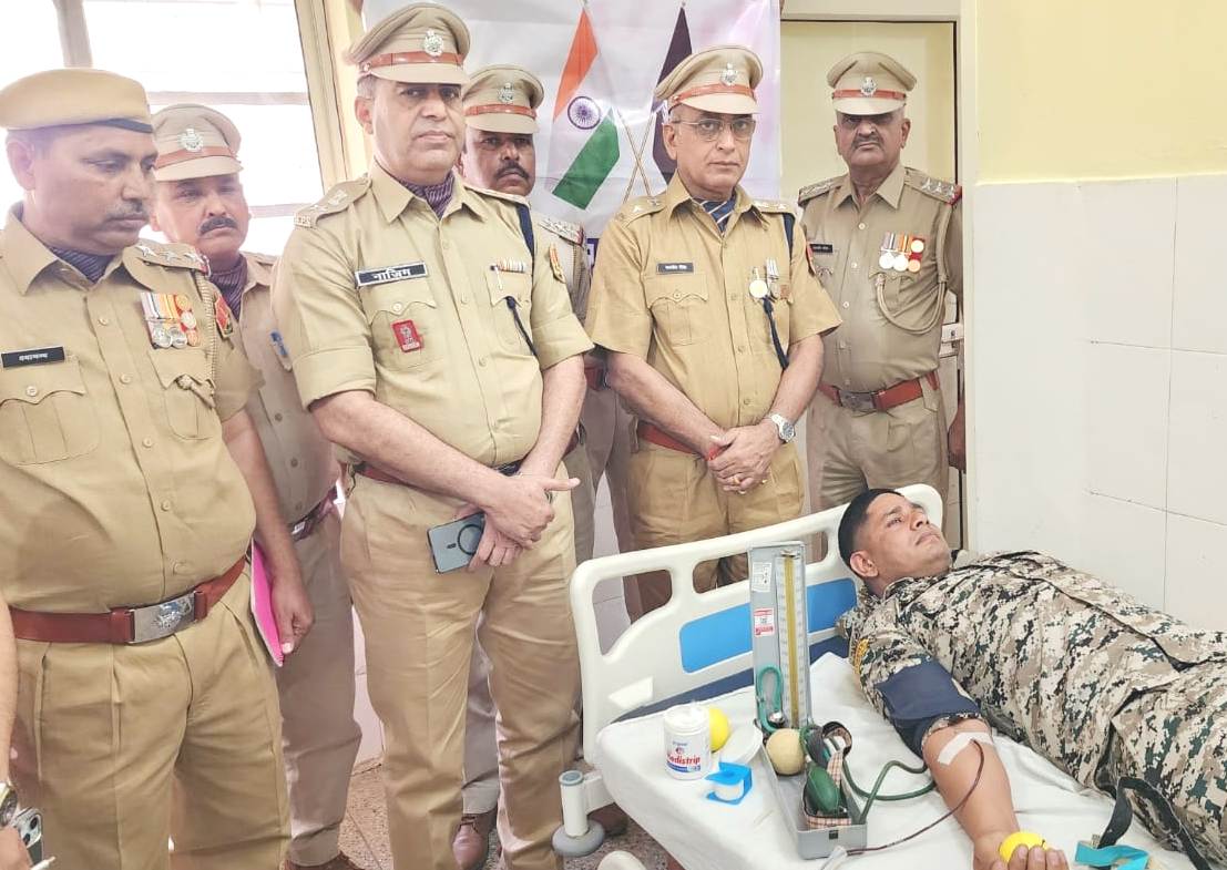 राजस्थान पुलिस स्थापना दिवस पर विशाल रक्तदान शिविर, 54 यूनिट रक्त संग्रह